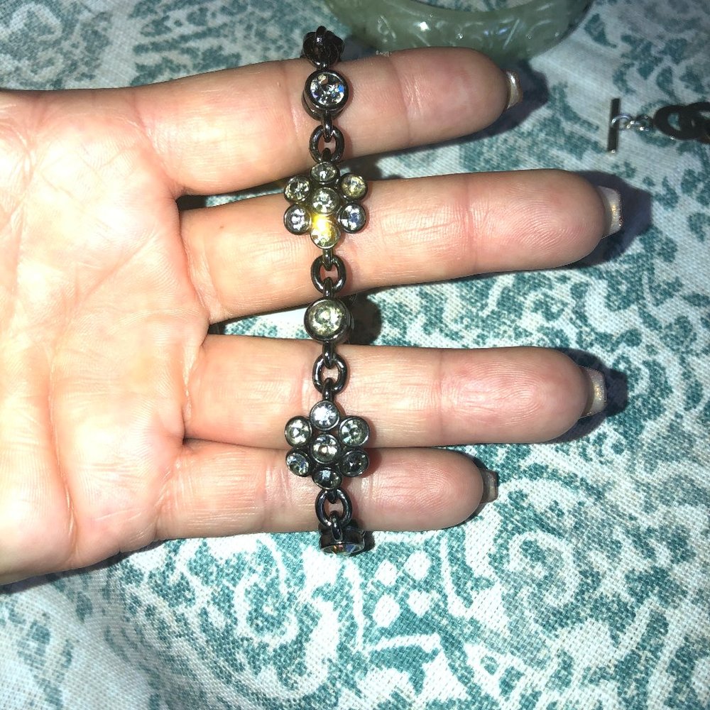 Flower bracelet